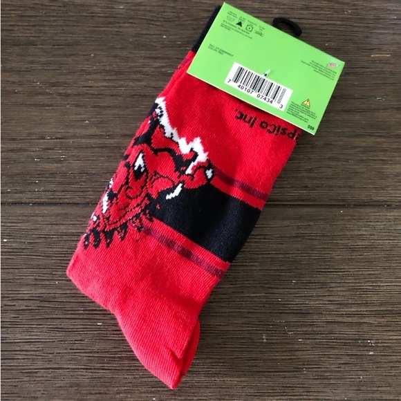 Mountain Dew Code Red food novelty men’s crew socks - Picture 3 of 3